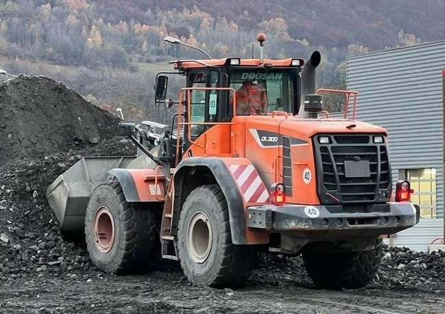 Doosan DL300 - Cargadora de ruedas: foto 3 Doosan DL300 - Cargadora de ruedas: foto 3