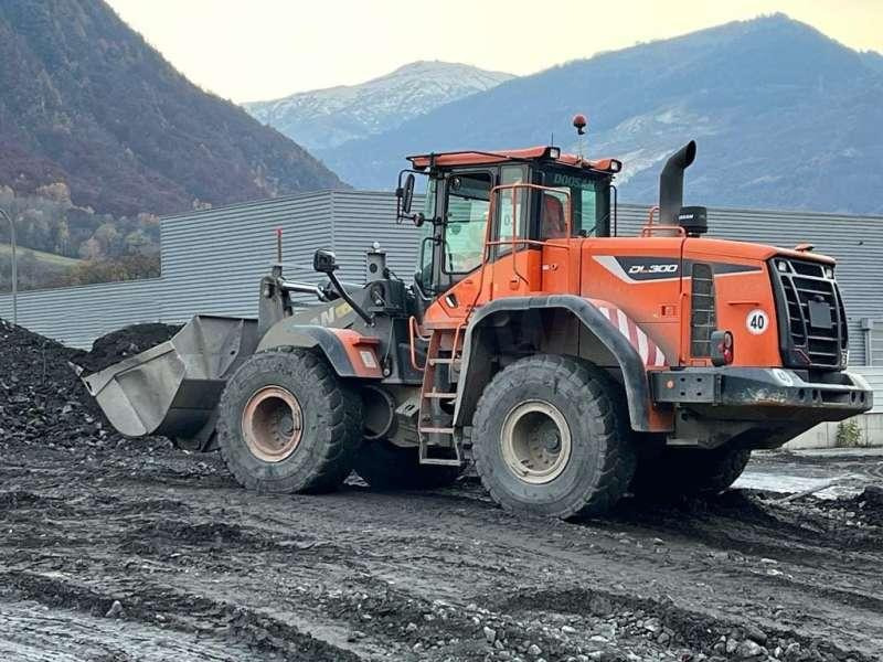 Doosan DL300 - Cargadora de ruedas: foto 1 Doosan DL300 - Cargadora de ruedas: foto 1