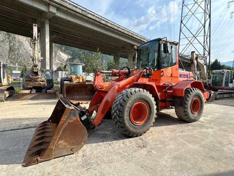 Hitachi W130A - Cargadora de ruedas: foto 4 Hitachi W130A - Cargadora de ruedas: foto 4