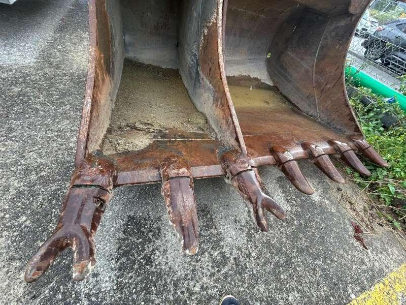 Excavadora de cadenas Hitachi ZX225USLC-3: foto 19