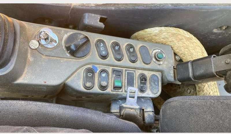 Excavadora de cadenas Komatsu PC210LC: foto 11