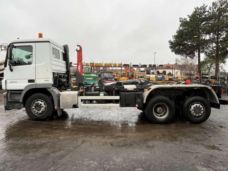 Mercedes ACTROS 2544 - Camión multibasculante: foto 4 Mercedes ACTROS 2544 - Camión multibasculante: foto 4