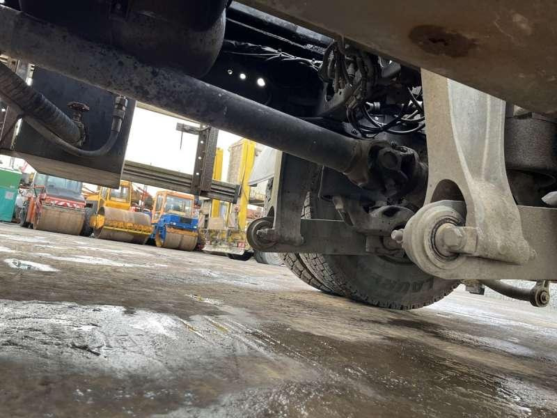 Leasing para Mercedes AXOR 1833 Mercedes AXOR 1833: foto 24