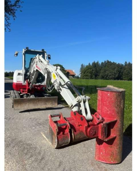 Takeuchi TB235-2 - Miniexcavadora: foto 2 Takeuchi TB235-2 - Miniexcavadora: foto 2