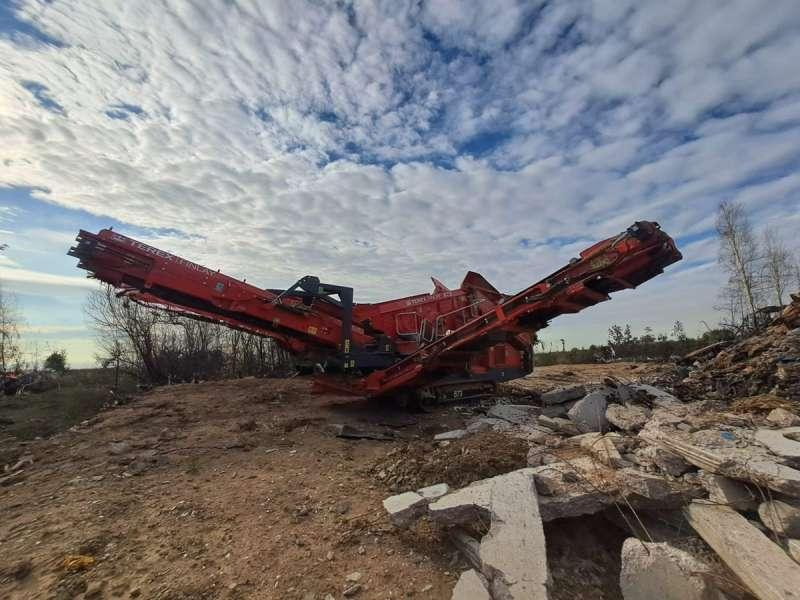 Terex FINLAY 873 - Cribadora: foto 1 Terex FINLAY 873 - Cribadora: foto 1