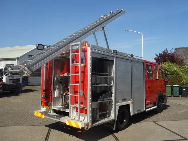 MAN LE 220C GODIVA POMP 2000 LITER TANK,MANUAL GEARBOX - Camión de bomberos: foto 4 MAN LE 220C GODIVA POMP 2000 LITER TANK,MANUAL GEARBOX - Camión de bomberos: foto 4