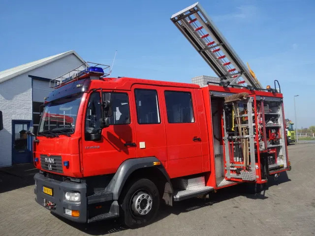 MAN LE 250 godiva pump with holmatro set - Camión de bomberos: foto 2 MAN LE 250 godiva pump with holmatro set - Camión de bomberos: foto 2