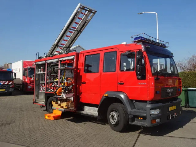 MAN LE 250 godiva pump with holmatro set - Camión de bomberos: foto 1 MAN LE 250 godiva pump with holmatro set - Camión de bomberos: foto 1