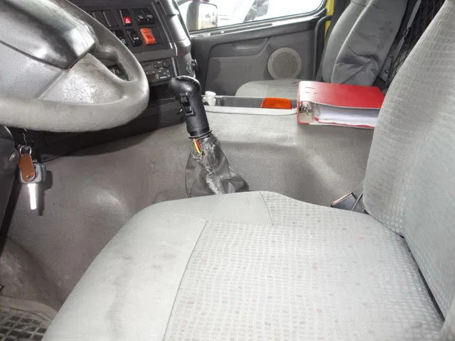 Volvo FM 12 18500liter tank,AIRCO,MANUAL GEARBOX - Camión cisterna: foto 3 Volvo FM 12 18500liter tank,AIRCO,MANUAL GEARBOX - Camión cisterna: foto 3