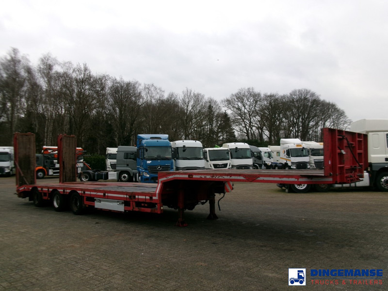 Broshuis 3-axle semi lowbed trailer 45t + ramps - DAMAGED - Semirremolque góndola rebajadas: foto 2 Broshuis 3-axle semi lowbed trailer 45t + ramps - DAMAGED - Semirremolque góndola rebajadas: foto 2