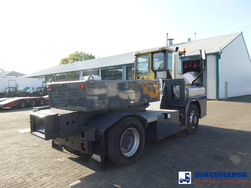 MOL RM 255 4X4 terminal drawbar tractor 150 ton - Cabeza tractora: foto 4 MOL RM 255 4X4 terminal drawbar tractor 150 ton - Cabeza tractora: foto 4