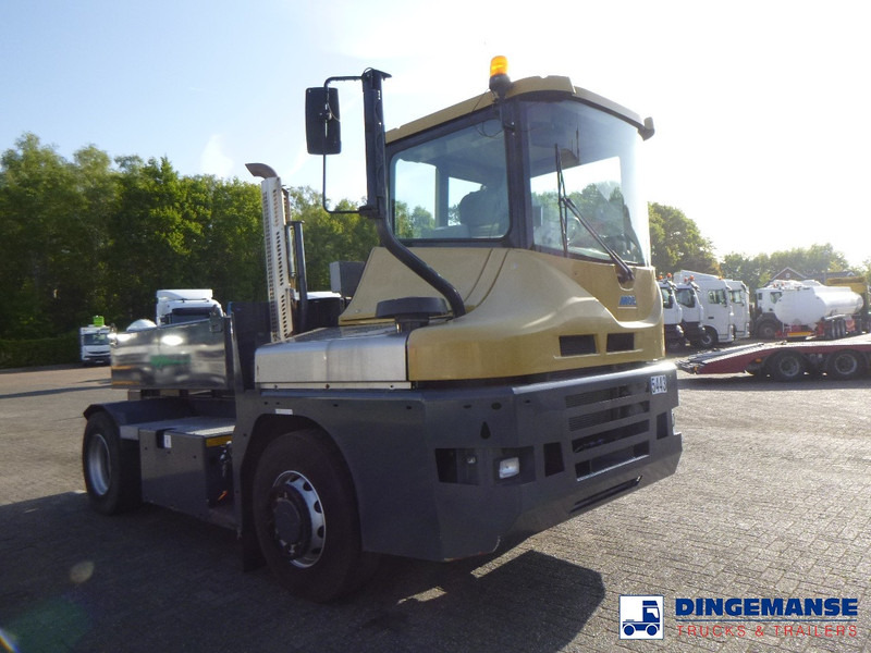 MOL RM 255 4X4 terminal drawbar tractor 150 ton - Cabeza tractora: foto 2 MOL RM 255 4X4 terminal drawbar tractor 150 ton - Cabeza tractora: foto 2