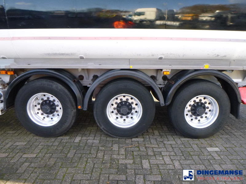 Crane Fruehauf Fuel tank alu 40.4 m3 / 6 comp - Semirremolque cisterna: foto 5 Crane Fruehauf Fuel tank alu 40.4 m3 / 6 comp - Semirremolque cisterna: foto 5