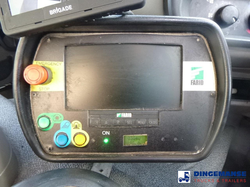 Camión de basura DAF LF 55.220 4X2 RHD Farid refuse truck: foto 17