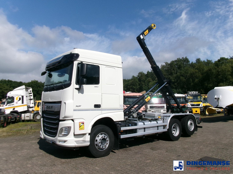DAF XF 480 FAN 6x2 Hyva container hook 20 t - Camión multibasculante: foto 5 DAF XF 480 FAN 6x2 Hyva container hook 20 t - Camión multibasculante: foto 5