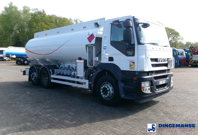 Iveco AD260S31Y 6X2 fuel tank 19 m3 / 5 comp / ADR 02-07-2024 - Camión cisterna: foto 2 Iveco AD260S31Y 6X2 fuel tank 19 m3 / 5 comp / ADR 02-07-2024 - Camión cisterna: foto 2