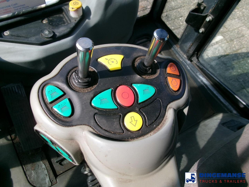 Barredora vial Johnston C202 compact street sweeper: foto 10 Barredora vial Johnston C202 compact street sweeper: foto 10