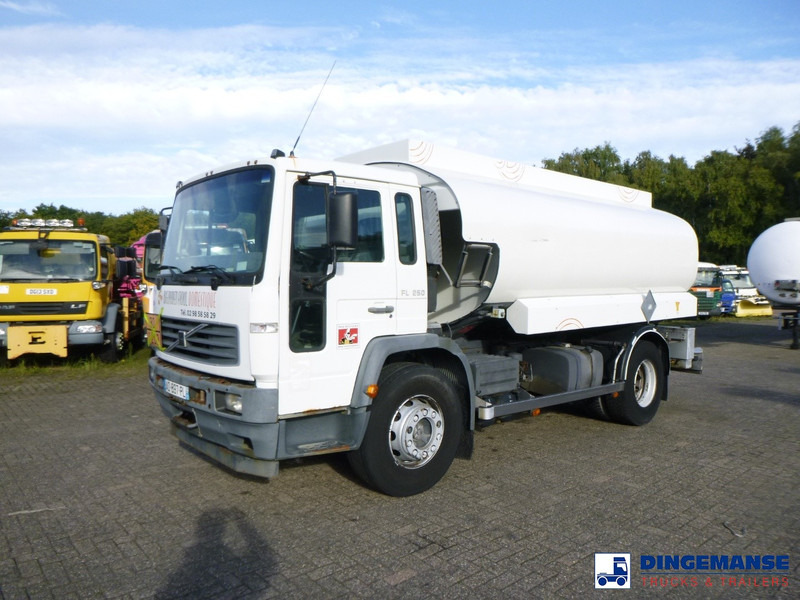Volvo FL 250 4x2 fuel tank 14.7 m3 / 4 comp - Camión cisterna: foto 1 Volvo FL 250 4x2 fuel tank 14.7 m3 / 4 comp - Camión cisterna: foto 1