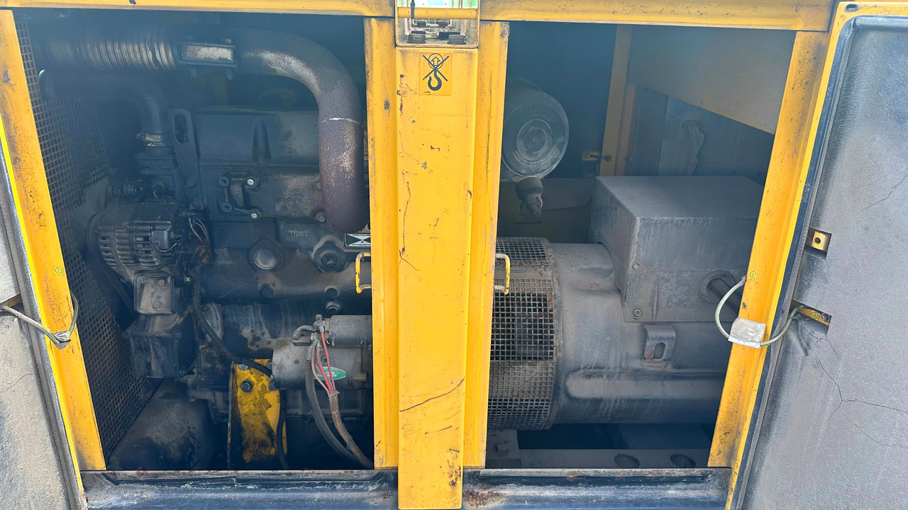 ATLAS Copco QAS 28 Yds BJ 1996 Elektro Stromgenerator Stromaggregat Notstrom - Generador industriale: foto 5 ATLAS Copco QAS 28 Yds BJ 1996 Elektro Stromgenerator Stromaggregat Notstrom - Generador industriale: foto 5