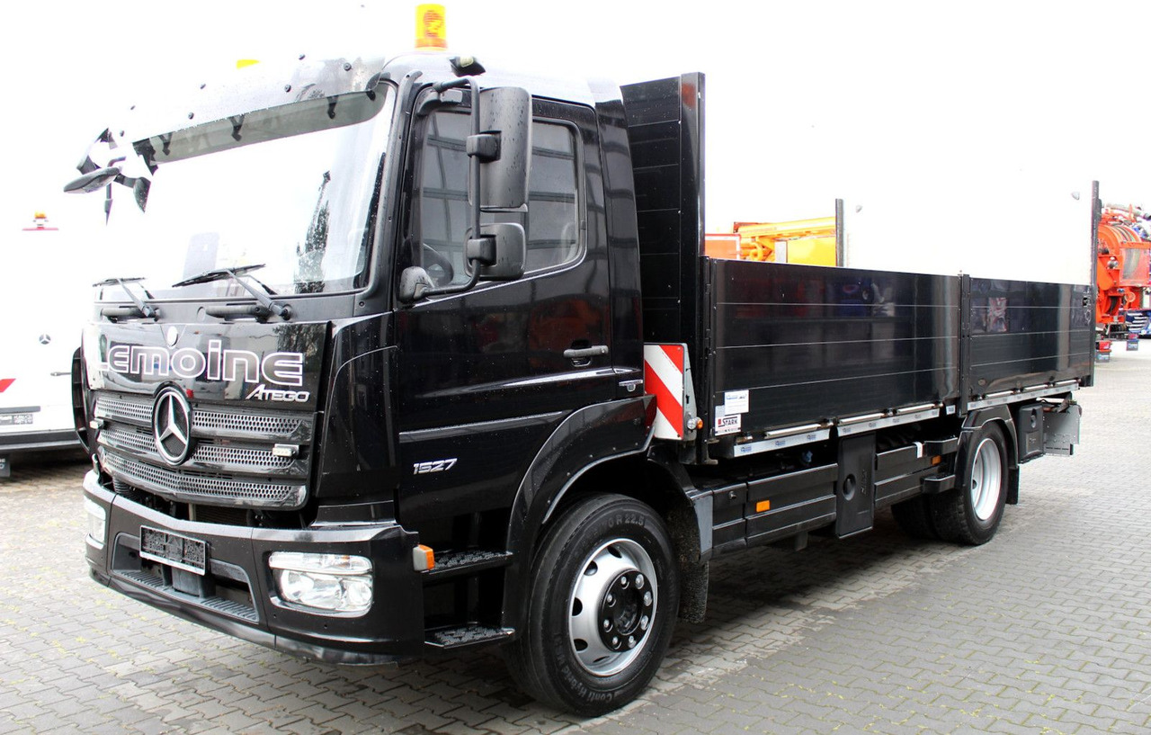 Mercedes-Benz Atego 1527 4x2 Pritsche + Ladebordwand - Furgoneta caja abierta: foto 2 Mercedes-Benz Atego 1527 4x2 Pritsche + Ladebordwand - Furgoneta caja abierta: foto 2