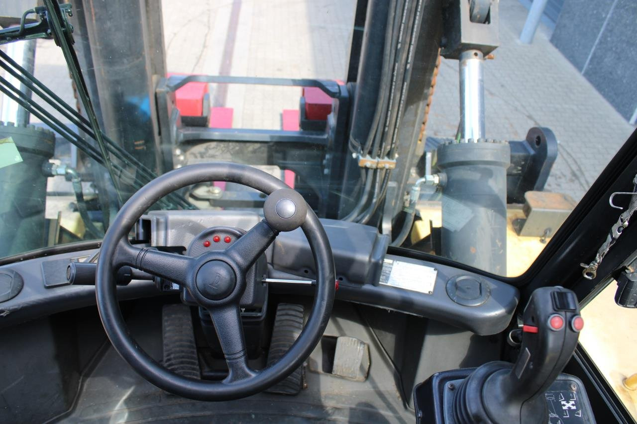 Hyster H28.00XM-16CH - Carretilla elevadora diésel: foto 4 Hyster H28.00XM-16CH - Carretilla elevadora diésel: foto 4