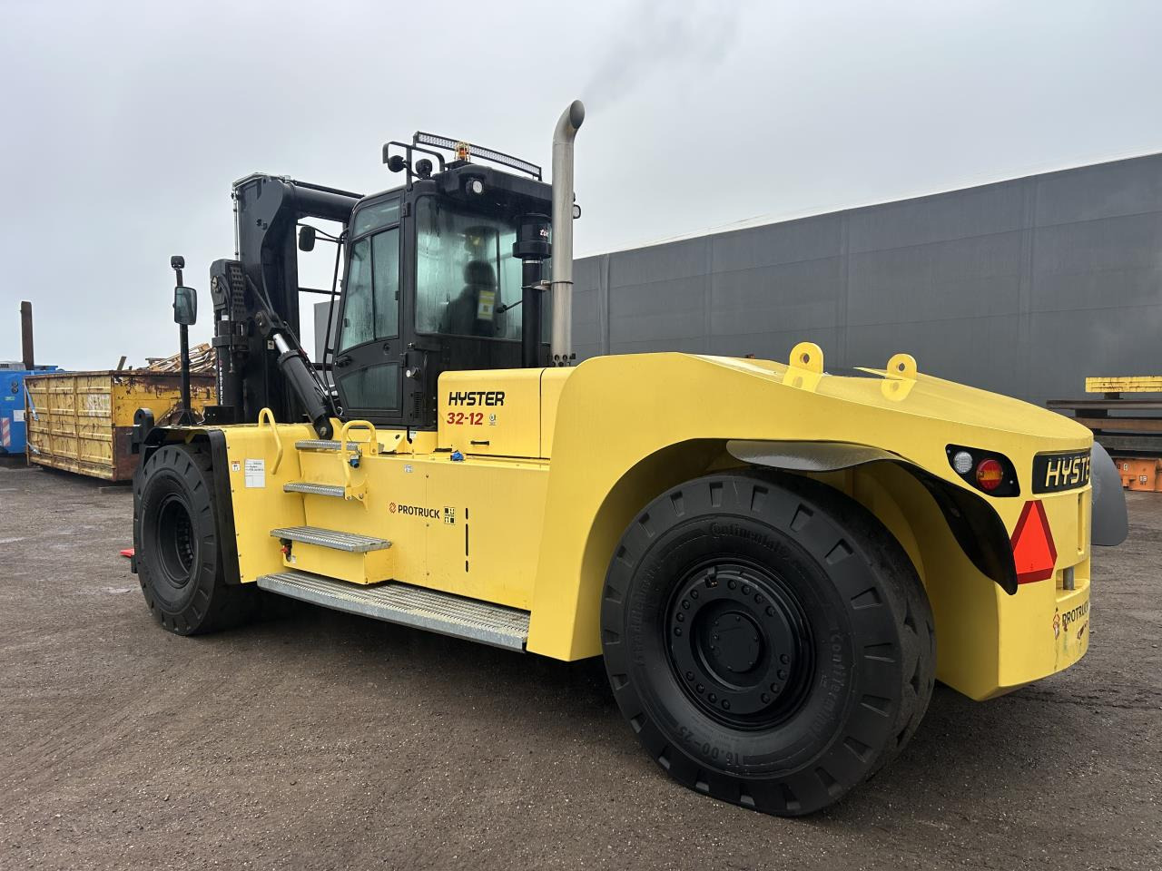 Hyster H32.00XM-12 - Carretilla elevadora diésel: foto 2 Hyster H32.00XM-12 - Carretilla elevadora diésel: foto 2