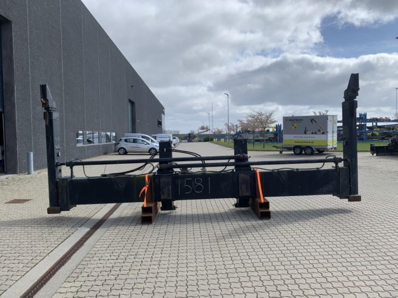 ELME 20"- 40" - Implemento para Equipo de manutención: foto 1 ELME 20"- 40" - Implemento para Equipo de manutención: foto 1