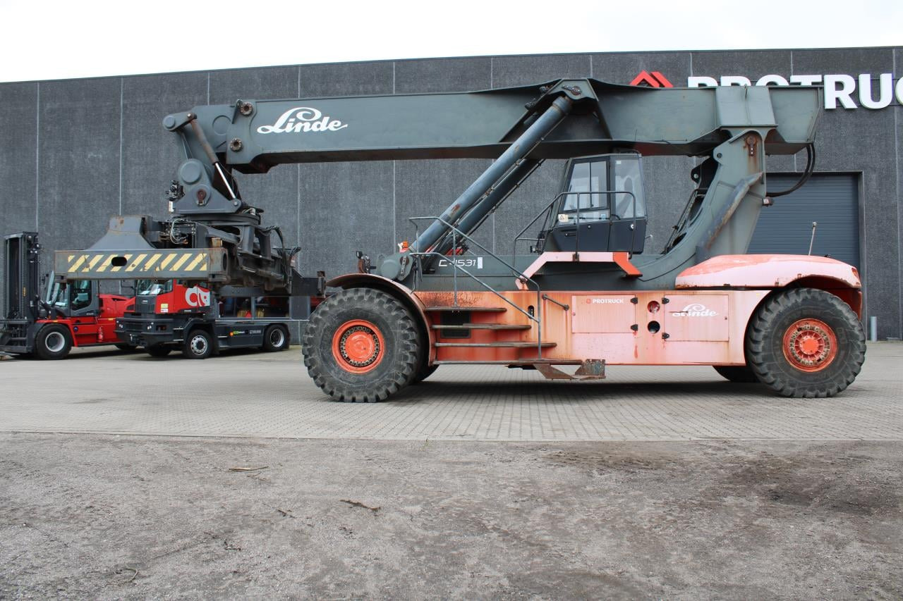 Linde C4531TL - Reach stacker: foto 1 Linde C4531TL - Reach stacker: foto 1