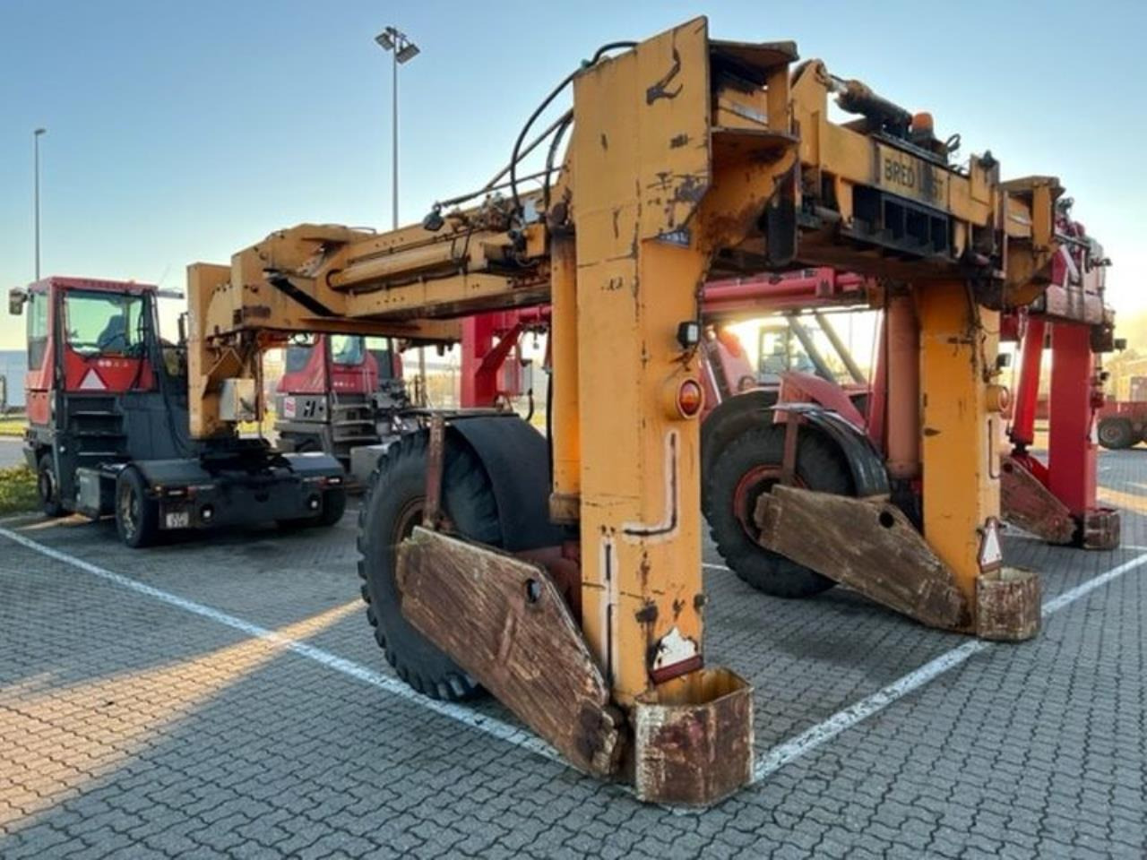 SISU 20-40” - Equipo portuario: foto 3 SISU 20-40” - Equipo portuario: foto 3