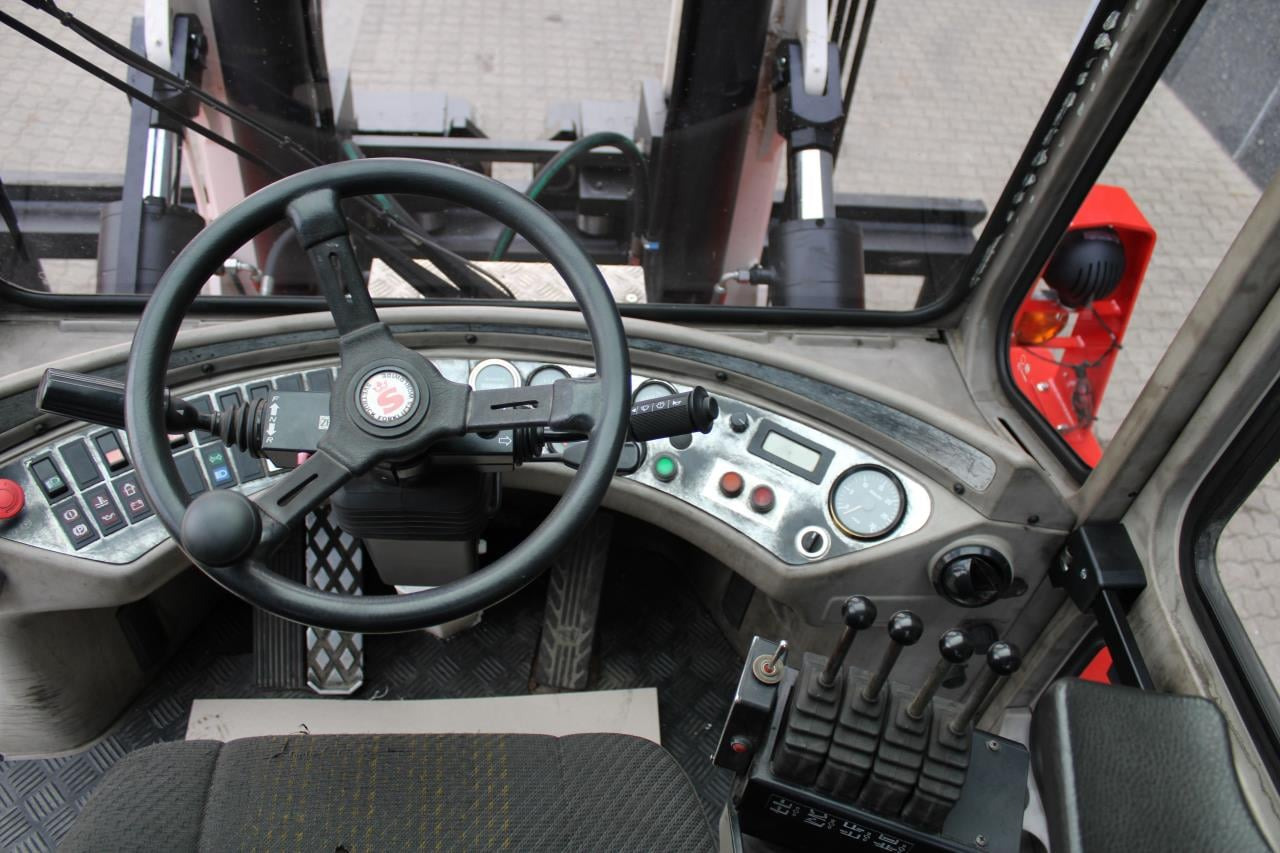 SveTruck 1875-33 - Carretilla elevadora diésel: foto 4 SveTruck 1875-33 - Carretilla elevadora diésel: foto 4