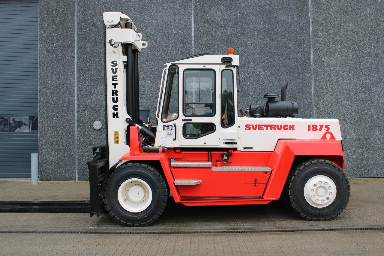 SveTruck 1875-33 - Carretilla elevadora diésel: foto 1 SveTruck 1875-33 - Carretilla elevadora diésel: foto 1