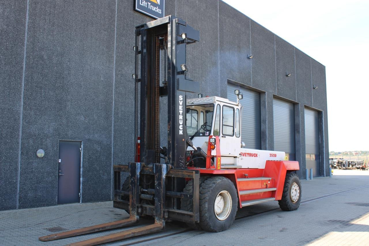 SveTruck 25120-42 - Carretilla elevadora diésel: foto 2 SveTruck 25120-42 - Carretilla elevadora diésel: foto 2