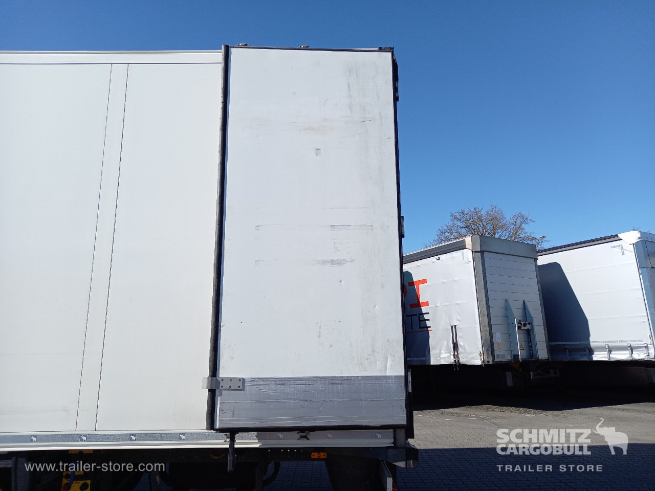SCHMITZ Auflieger Tiefkühler Standard - Semirremolque isotérmico: foto 3 SCHMITZ Auflieger Tiefkühler Standard - Semirremolque isotérmico: foto 3