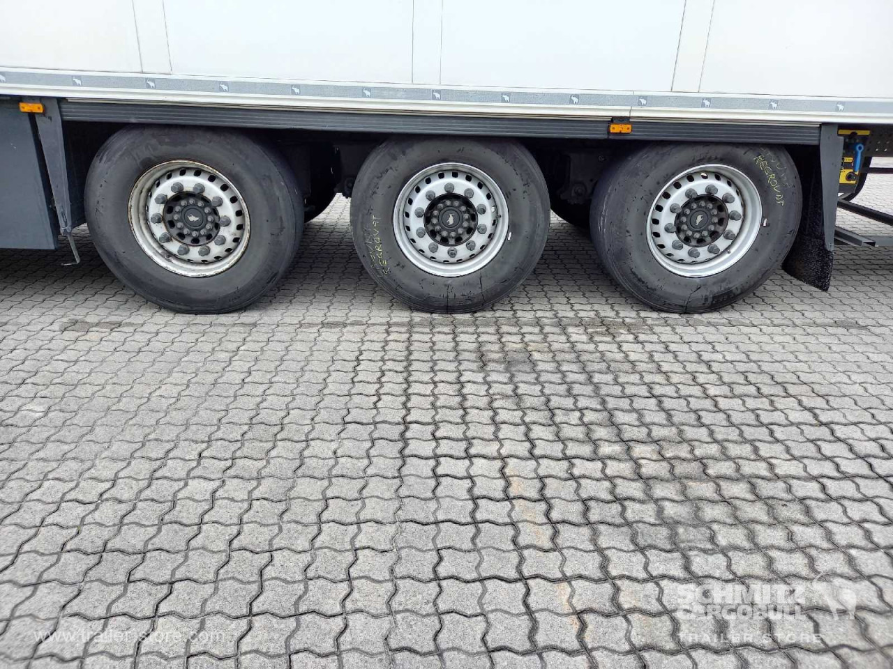 SCHMITZ Auflieger Tiefkühler Standard Double deck - Semirremolque isotérmico: foto 2 SCHMITZ Auflieger Tiefkühler Standard Double deck - Semirremolque isotérmico: foto 2