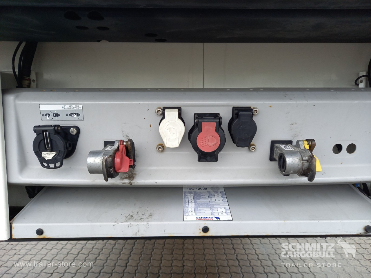 SCHMITZ Auflieger Tiefkühler Standard Double deck - Semirremolque isotérmico: foto 4 SCHMITZ Auflieger Tiefkühler Standard Double deck - Semirremolque isotérmico: foto 4