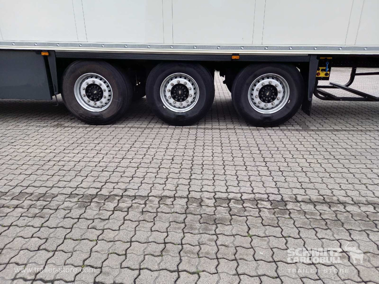 SCHMITZ Auflieger Tiefkühler Standard Double deck - Semirremolque isotérmico: foto 2 SCHMITZ Auflieger Tiefkühler Standard Double deck - Semirremolque isotérmico: foto 2