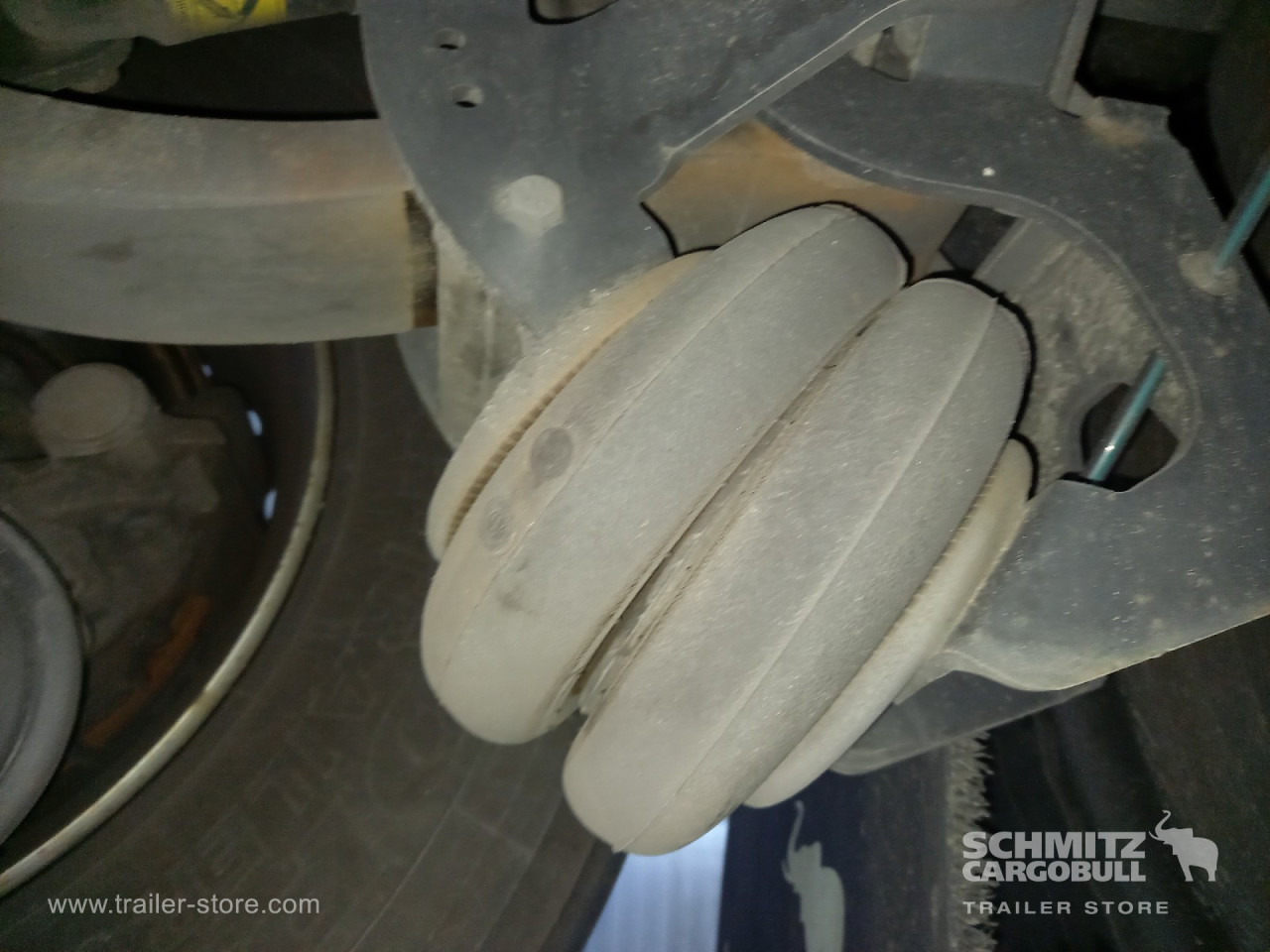 SCHMITZ Auflieger Tiefkühler Standard Double deck - Semirremolque isotérmico: foto 4 SCHMITZ Auflieger Tiefkühler Standard Double deck - Semirremolque isotérmico: foto 4