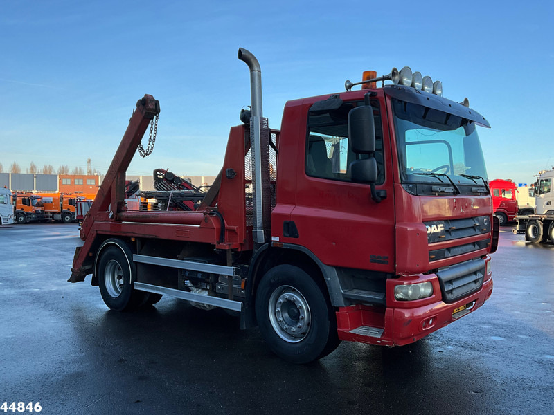 DAF FA 75 CF 310 Euro 5 Hyva 14 Ton portaalarmsysteem - Camión portacontenedor de cadenas: foto 2 DAF FA 75 CF 310 Euro 5 Hyva 14 Ton portaalarmsysteem - Camión portacontenedor de cadenas: foto 2