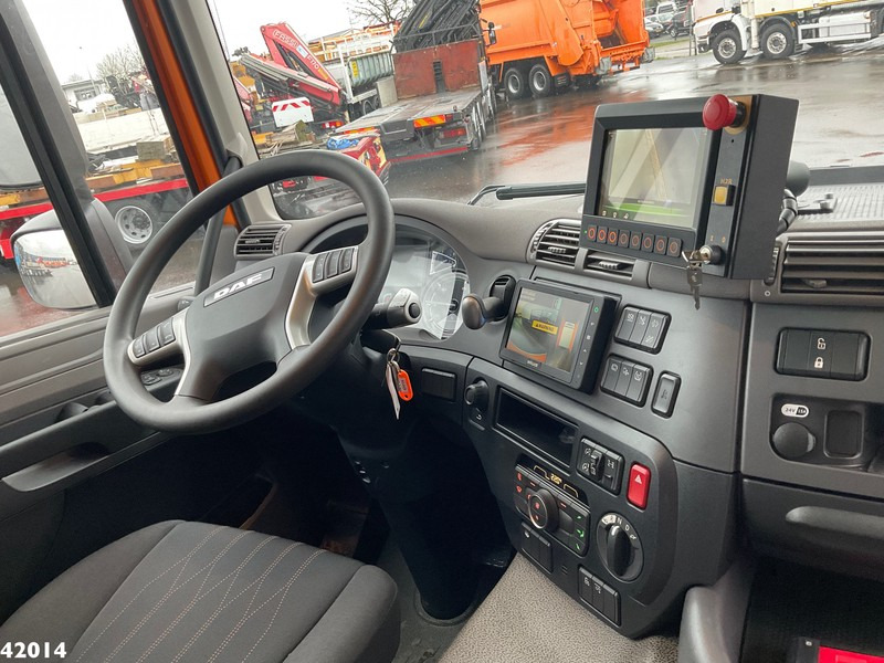 Camión de basura DAF FAN CF 340 Hiab 23 ton/meter laadkraan Welvaarts weighing system: foto 10