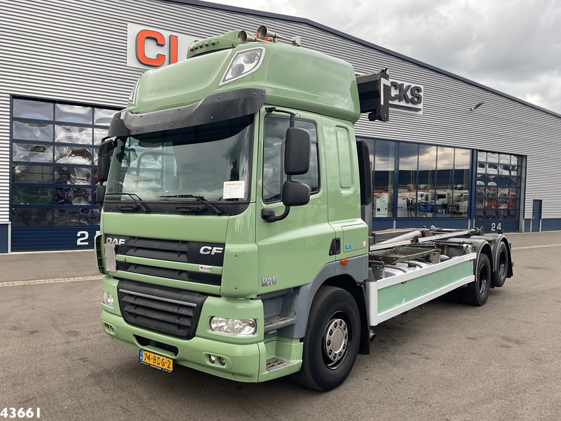 DAF FAS 85 CF 410 VDL 21 Ton haakarmsysteem - Camión multibasculante: foto 2 DAF FAS 85 CF 410 VDL 21 Ton haakarmsysteem - Camión multibasculante: foto 2