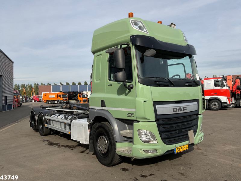 DAF FAS CF 440 Euro 6 Hiab 21 Ton haakarmsysteem - Camión multibasculante: foto 3 DAF FAS CF 440 Euro 6 Hiab 21 Ton haakarmsysteem - Camión multibasculante: foto 3