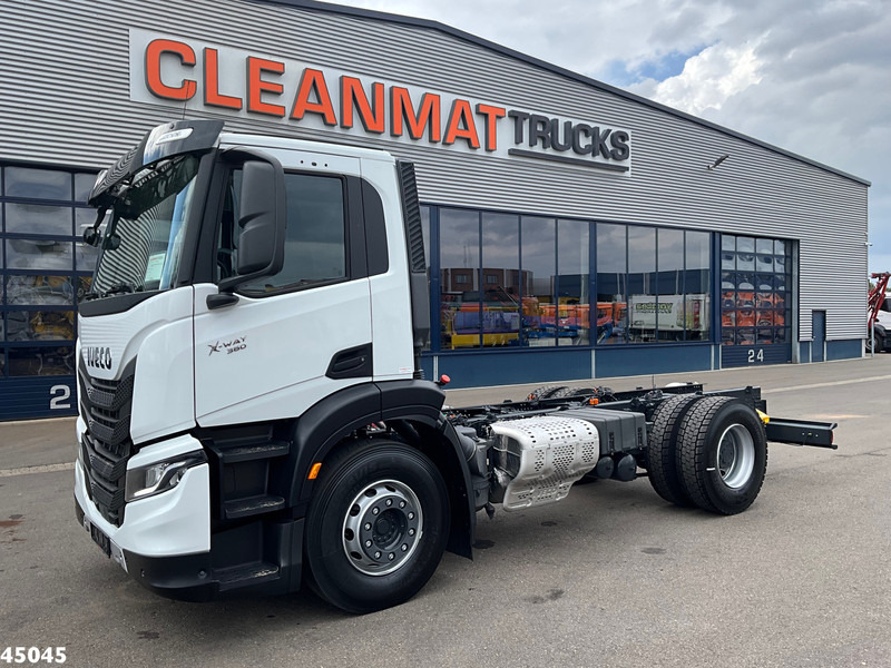 Iveco Stralis AD200X36 Huisvuilwagen Chassis NEW & UNUSED! - Camión chasis: foto 1 Iveco Stralis AD200X36 Huisvuilwagen Chassis NEW & UNUSED! - Camión chasis: foto 1