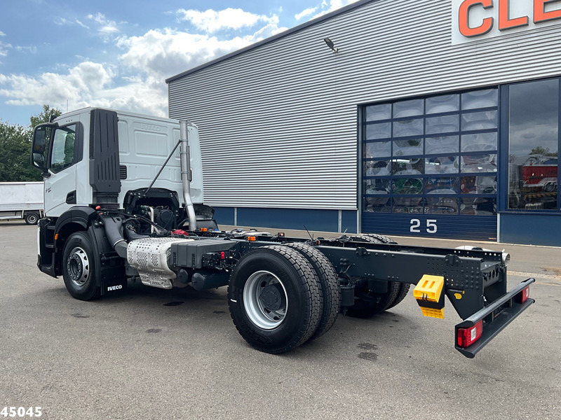 Iveco Stralis AD200X36 Huisvuilwagen Chassis NEW & UNUSED! - Camión chasis: foto 3 Iveco Stralis AD200X36 Huisvuilwagen Chassis NEW & UNUSED! - Camión chasis: foto 3
