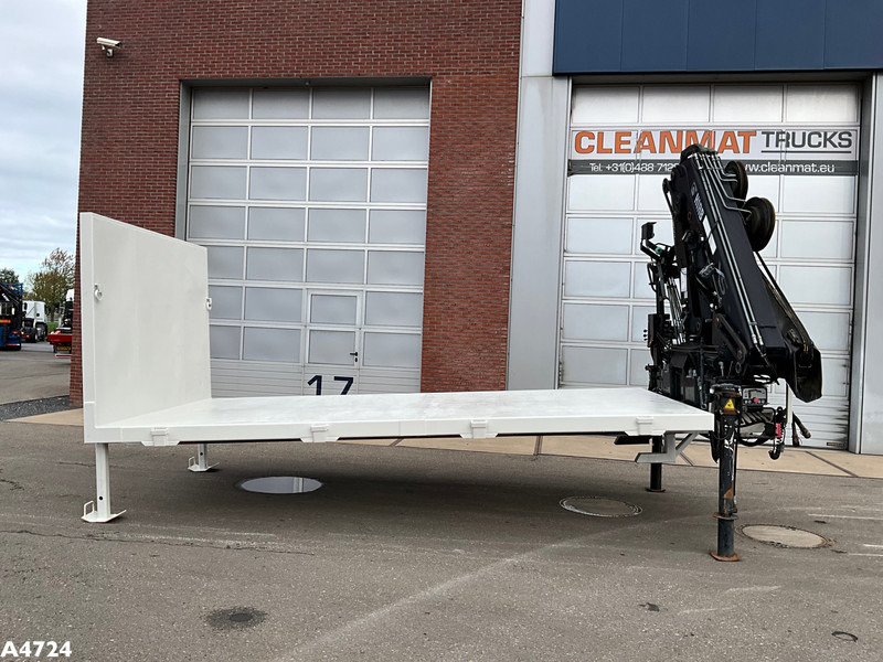 Laadplateau met Hiab 14 Tonmeter laadkraan - Contenedor de gancho: foto 3 Laadplateau met Hiab 14 Tonmeter laadkraan - Contenedor de gancho: foto 3