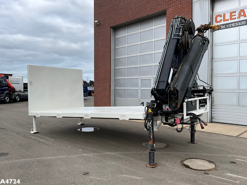 Laadplateau met Hiab 14 Tonmeter laadkraan - Contenedor de gancho: foto 2 Laadplateau met Hiab 14 Tonmeter laadkraan - Contenedor de gancho: foto 2