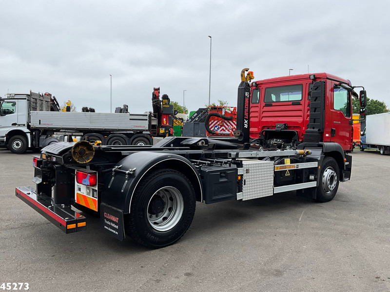 MAN TGM 18.280 Multilift 21 Ton haakarmsysteem Just 25.790 km! - Camión multibasculante: foto 4 MAN TGM 18.280 Multilift 21 Ton haakarmsysteem Just 25.790 km! - Camión multibasculante: foto 4