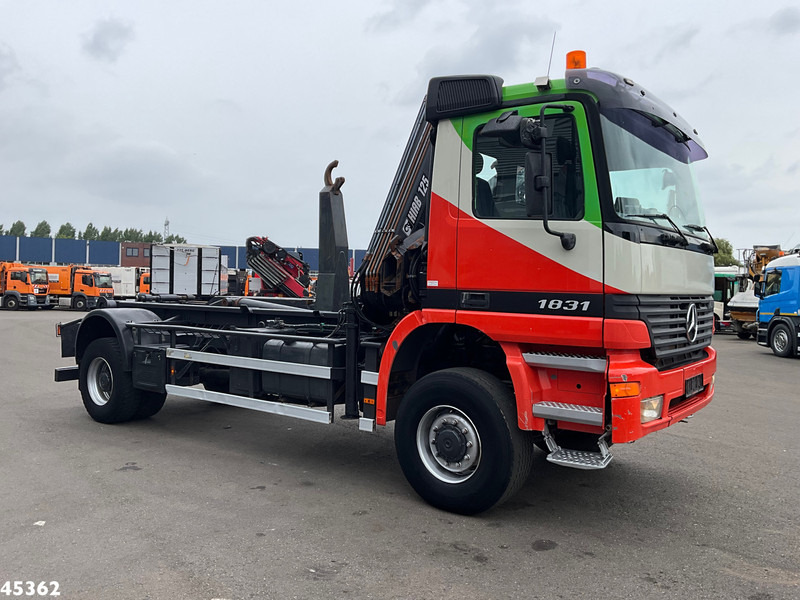 Mercedes-Benz Actros 1931 AK 4x4 Hiab 12 Tonmeter laadkraan - Camión multibasculante, Camión grúa: foto 3 Mercedes-Benz Actros 1931 AK 4x4 Hiab 12 Tonmeter laadkraan - Camión multibasculante, Camión grúa: foto 3