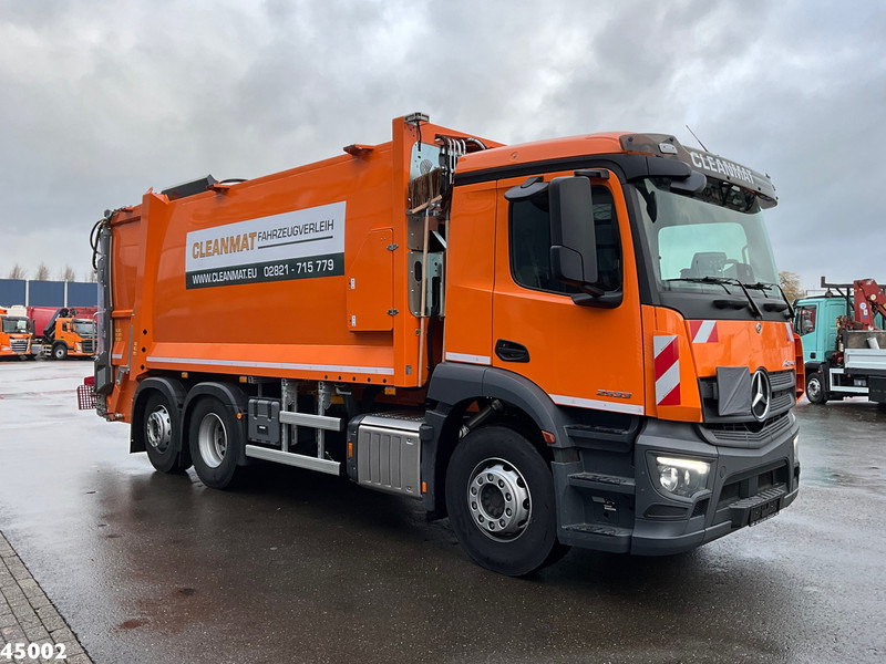 Mercedes-Benz Actros 2533 Euro 6 Zoeller 22m³ - Camión de basura: foto 3 Mercedes-Benz Actros 2533 Euro 6 Zoeller 22m³ - Camión de basura: foto 3