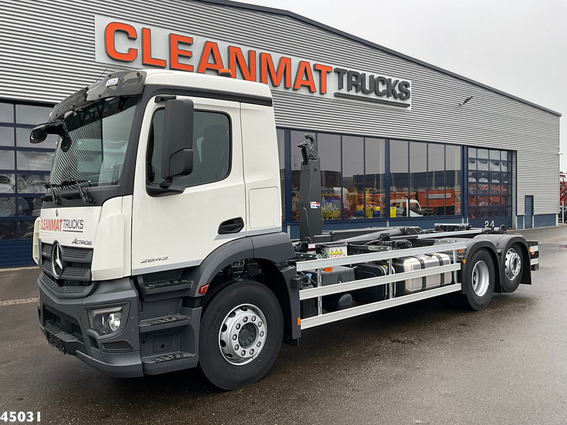 Mercedes-Benz Actros 2643 VDL 21 Ton haakarmsysteem - Camión multibasculante: foto 2 Mercedes-Benz Actros 2643 VDL 21 Ton haakarmsysteem - Camión multibasculante: foto 2
