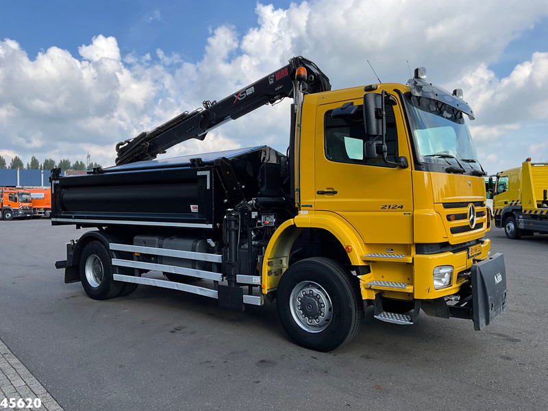 Mercedes-Benz Axor 2124 AK 4x4 Hiab 12 Tonmeter laadkraan Just 208.719 km! - Camión volquete, Camión grúa: foto 5 Mercedes-Benz Axor 2124 AK 4x4 Hiab 12 Tonmeter laadkraan Just 208.719 km! - Camión volquete, Camión grúa: foto 5